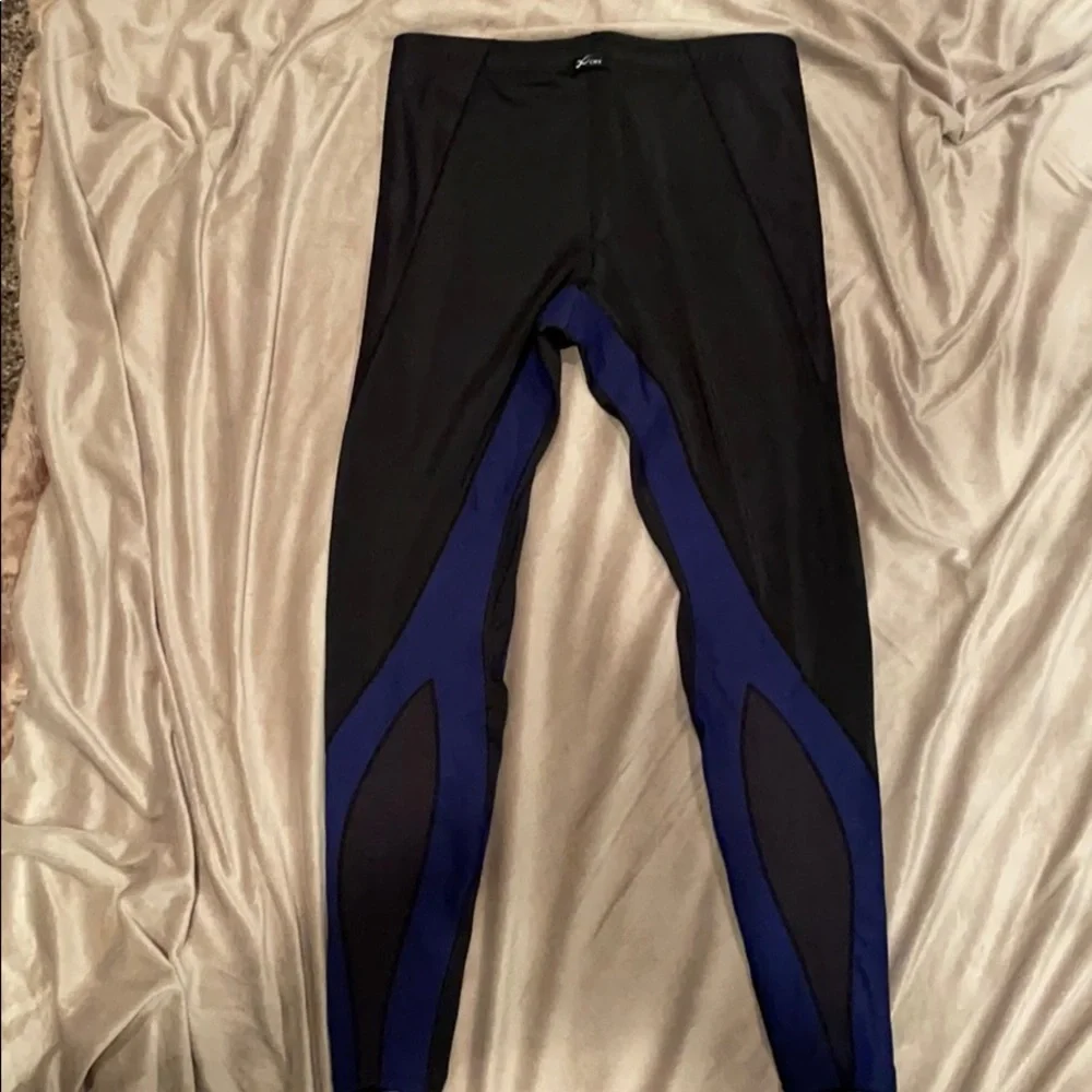 Women's Black and Blue Athletic Leggings - Picture 2 of 4